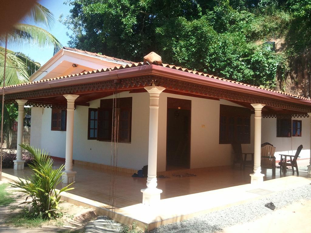 Damith Tourist Inn Mirissa Εξωτερικό φωτογραφία