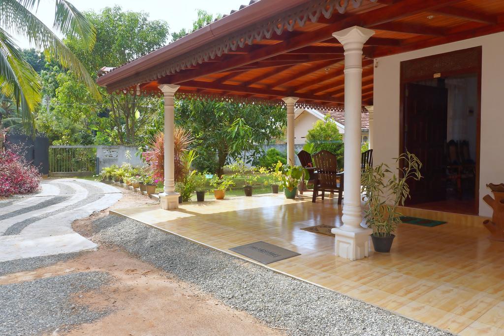 Damith Tourist Inn Mirissa Εξωτερικό φωτογραφία