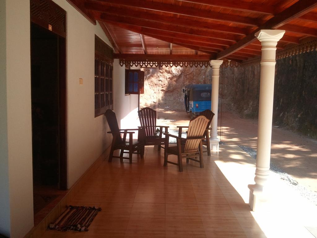 Damith Tourist Inn Mirissa Εξωτερικό φωτογραφία