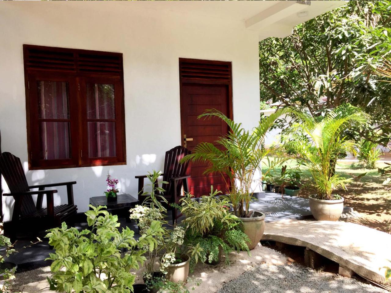 Damith Tourist Inn Mirissa Εξωτερικό φωτογραφία